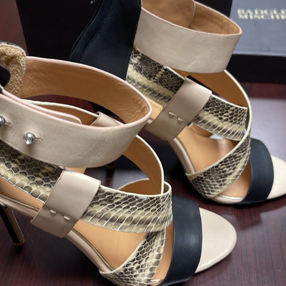 Badgley Mischka Snakeskin Shoes - Picture 3 of 8